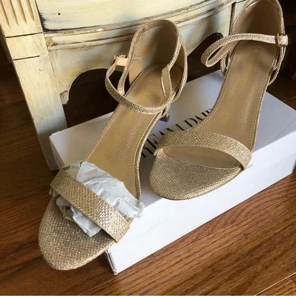 New in box- 💗Free ship Dream Pairs Lexii-Gold Glitter open toe heel sandals 8.5 - Picture 2 of 6